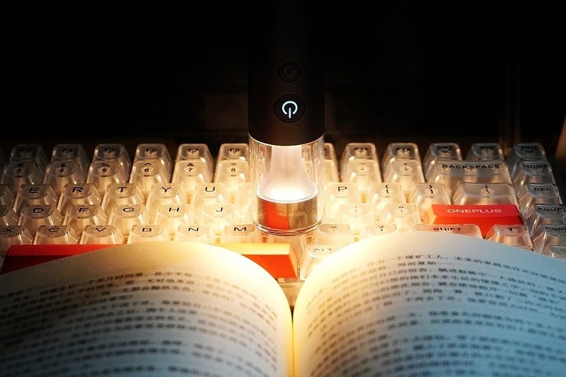 米家手电筒再升级轻量化多功能加持，颜值靓眼实用之选