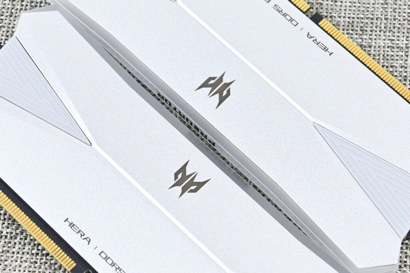 宏碁掠夺者Hera影锋DDR5 6800 32G内存套装试玩：8000MHz+时代来临