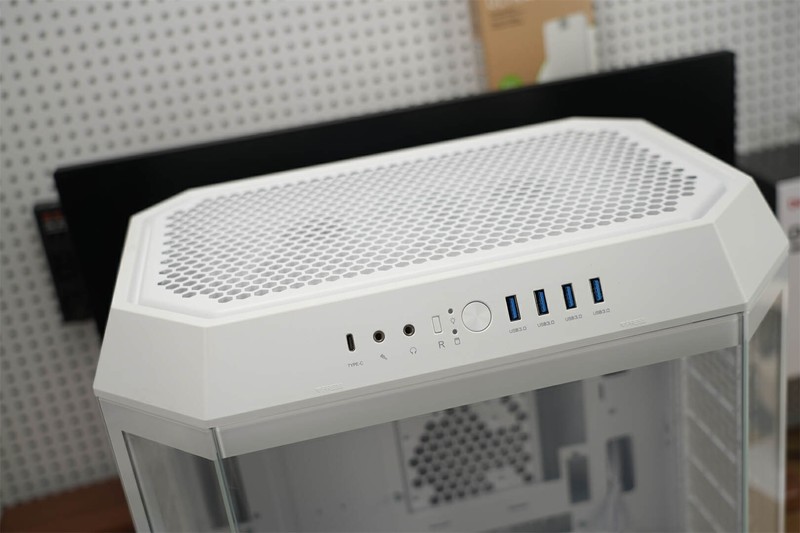 Thermaltake The Tower 600评测：全能机箱，姿态万千，怎么装都吸睛