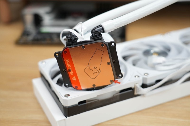 Thermaltake The Tower 600评测：全能机箱，姿态万千，怎么装都吸睛