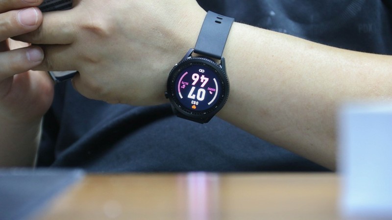 戴在手腕上的体检小护士，dido血压心电图E10智能手表体验