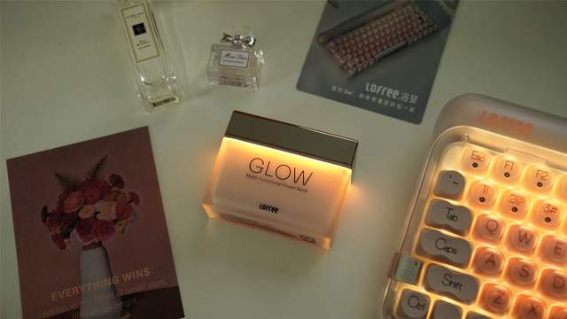 洛斐新品真会玩！会发光的移动电源Glow评测：这才是女生该有的