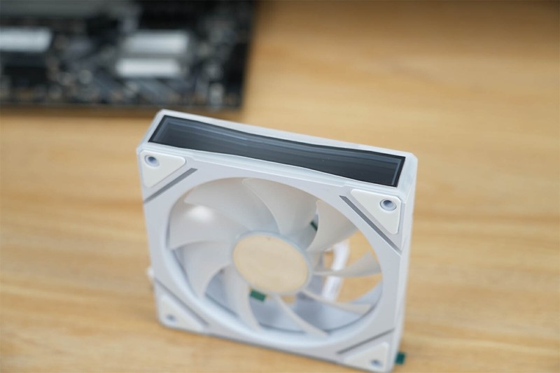 Thermaltake The Tower 600评测：全能机箱，姿态万千，怎么装都吸睛