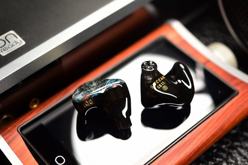 来自11单元圈铁静电的退烧诱惑！SWEEAR 旗舰SR11试听