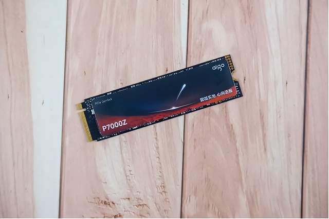 PS5扩容好选择，国产超高速固态硬盘aigo PCIe4.0 P7000Z游戏性能体验