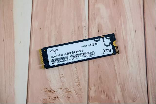 PS5扩容好选择，国产超高速固态硬盘aigo PCIe4.0 P7000Z游戏性能体验