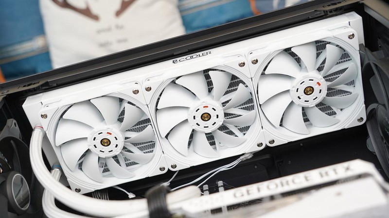 让爱机安然度过炎夏，超频三 DE360一体式水冷散热器体验分享