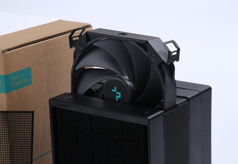 颜值、性能、静音拉满还不够？双模九州风神阿萨辛4旗舰风冷简测