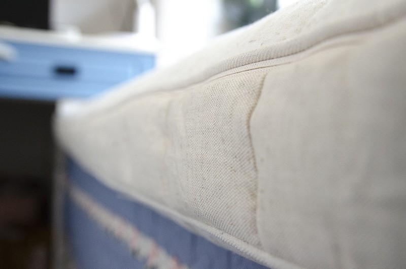 栖作奇遇小弹垫评测，原来睡眠好不好还得看床垫