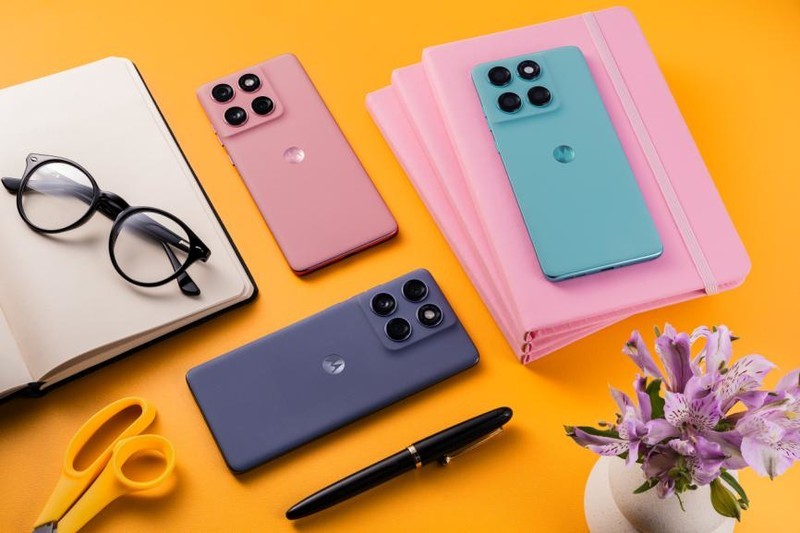 2999起售！moto双系列新机发布，还给年轻人一台小折叠！