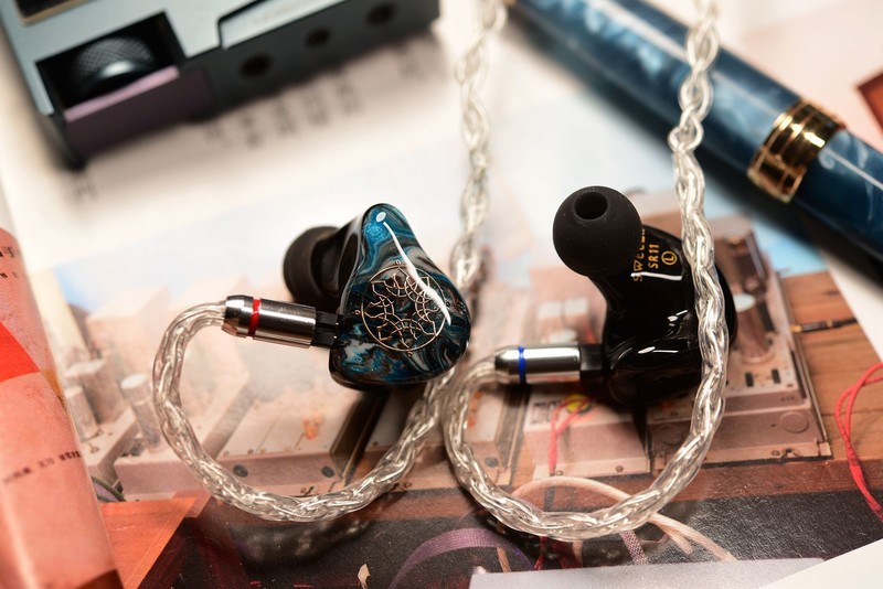 来自11单元圈铁静电的退烧诱惑！SWEEAR 旗舰SR11试听