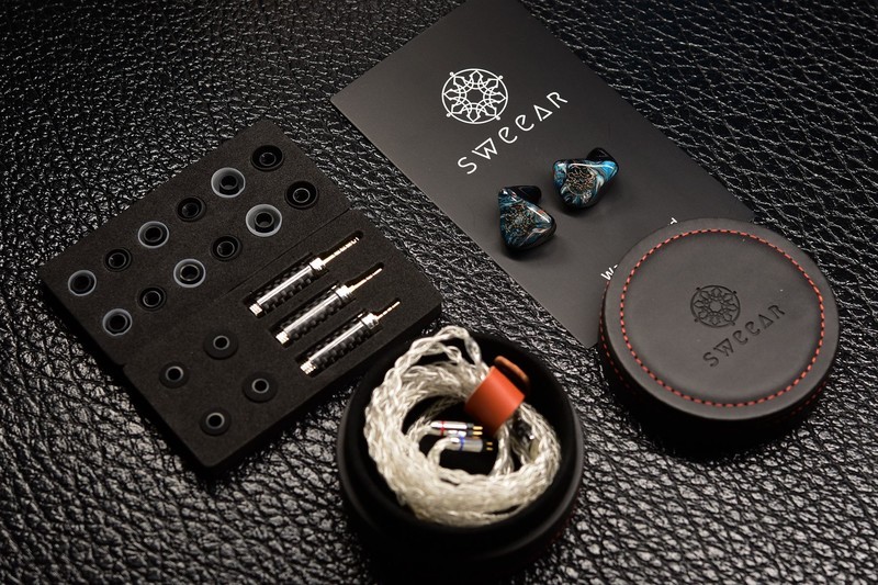 来自11单元圈铁静电的退烧诱惑！SWEEAR 旗舰SR11试听