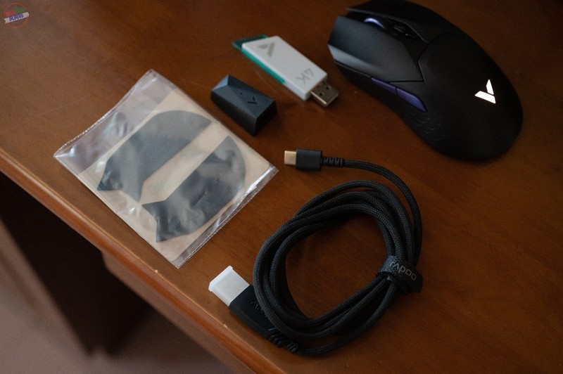 支持4KHz回报还能无线充电，简约不简单的雷柏VT3S游戏鼠标上手