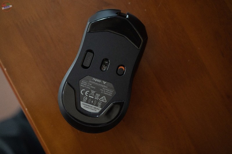 支持4KHz回报还能无线充电，简约不简单的雷柏VT3S游戏鼠标上手