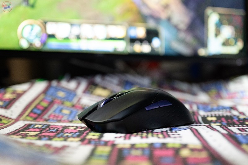 支持4KHz回报还能无线充电，简约不简单的雷柏VT3S游戏鼠标上手