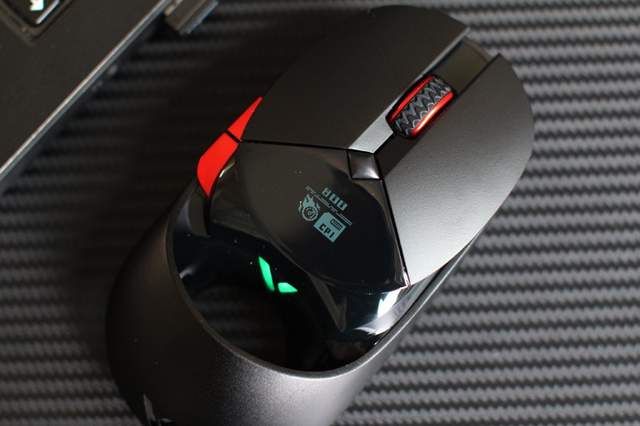 欲善其事，必利其器：雷柏VT960S游戏鼠标上手玩