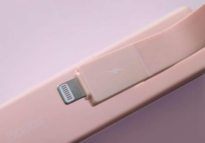 四合一自带双接口，sanag塞那 K30充电宝体验