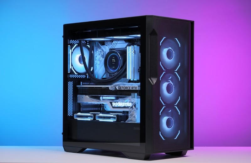 终于入手i7-14700K之后，搭配4080+先马坦克5攒了台黑色硬核主机