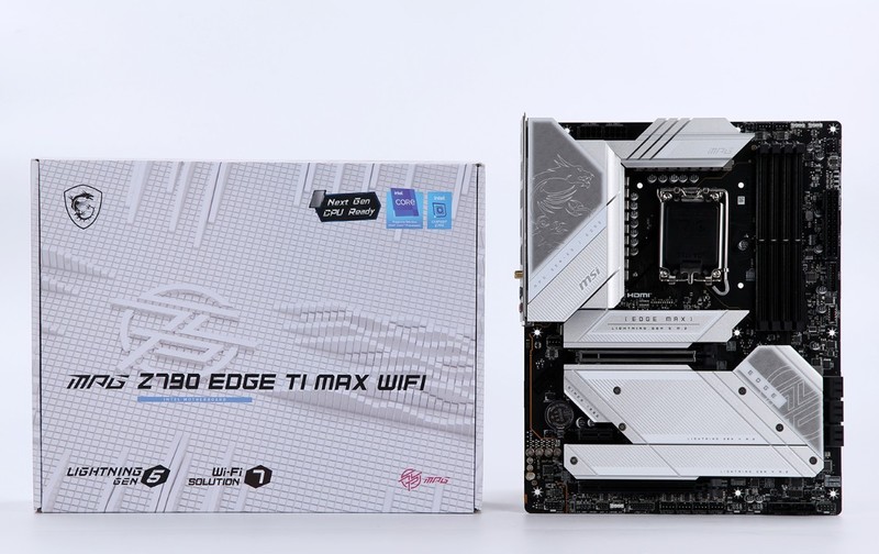 终于入手i7-14700K之后，搭配4080+先马坦克5攒了台黑色硬核主机