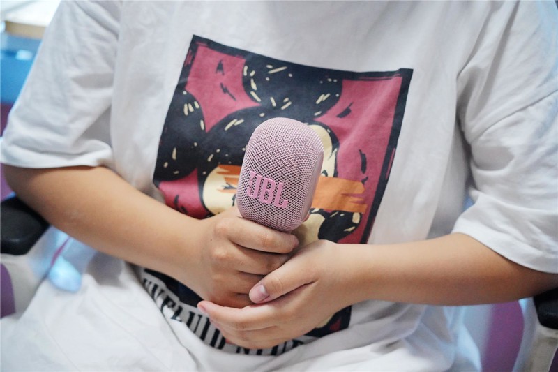 想唱就唱，还要唱得响亮——JBL KMC300无线K歌麦克风分享