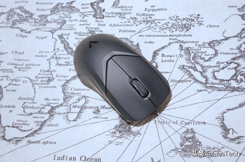 轻快竞击，双模通用：雷柏 Rapoo VT9 游戏鼠标体验