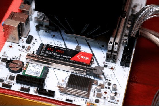 有好配置却还是机械硬盘？趁618入手Nvme体验飞一般的感觉