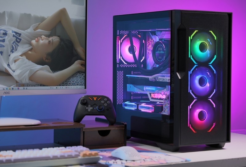 终于入手i7-14700K之后，搭配4080+先马坦克5攒了台黑色硬核主机