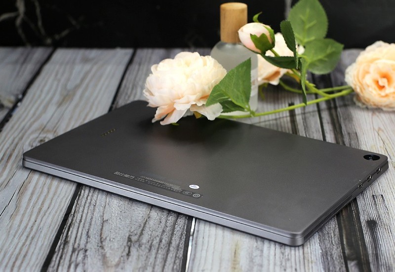 便携设计造型精致，酷比魔方iWORK GT二合一平板开箱篇