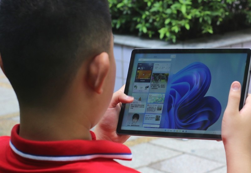 便携设计造型精致，酷比魔方iWORK GT二合一平板开箱篇