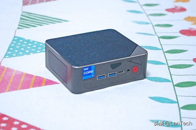 办公好帮手，娱乐有一手：零刻 SEi12 Pro 高性能迷你主机体验