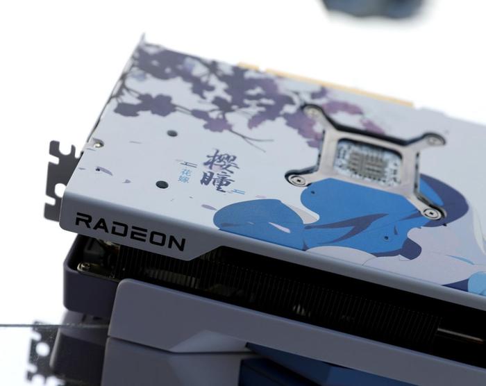 盈通 RX 7700XT 樱瞳花嫁显卡，2K分辨率+3A 游戏=完美体验