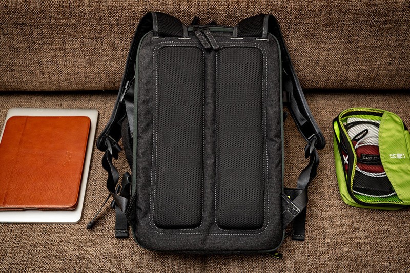 纠结许久最终下手，INCASE EO Travel Backpack：这个背包太能装了