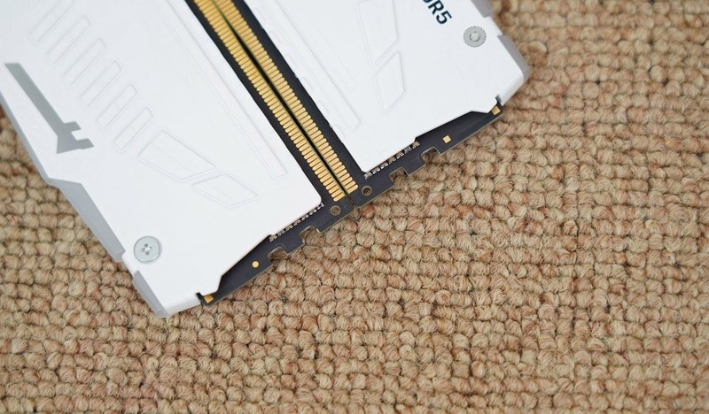 新一代游戏之王？AMD 锐龙7 9800X3D、Intel i9 14900K对比评测