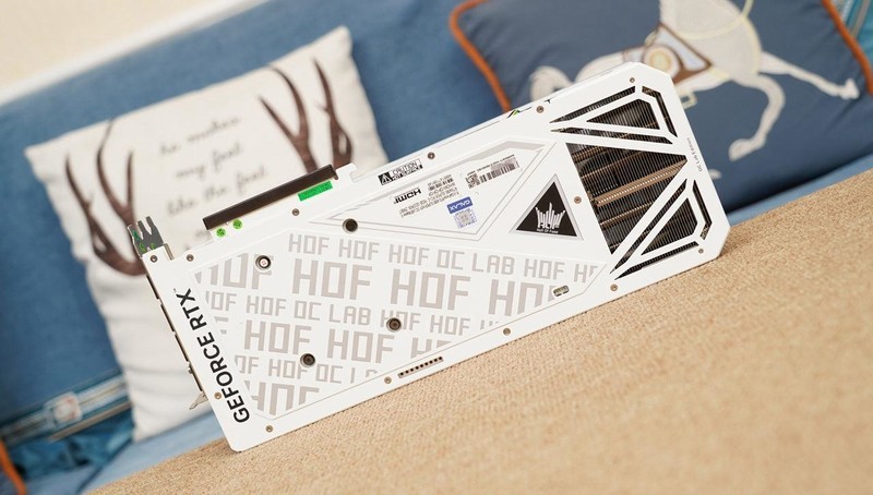 新一代游戏之王？AMD 锐龙7 9800X3D、Intel i9 14900K对比评测