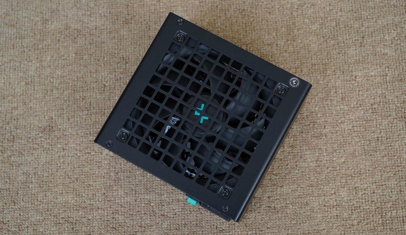 新一代游戏之王？AMD 锐龙7 9800X3D、Intel i9 14900K对比评测