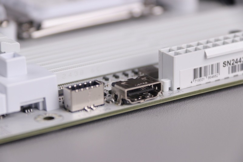 稳带9950X，智能超频很省心，技嘉X870冰雕强堆料主板实测