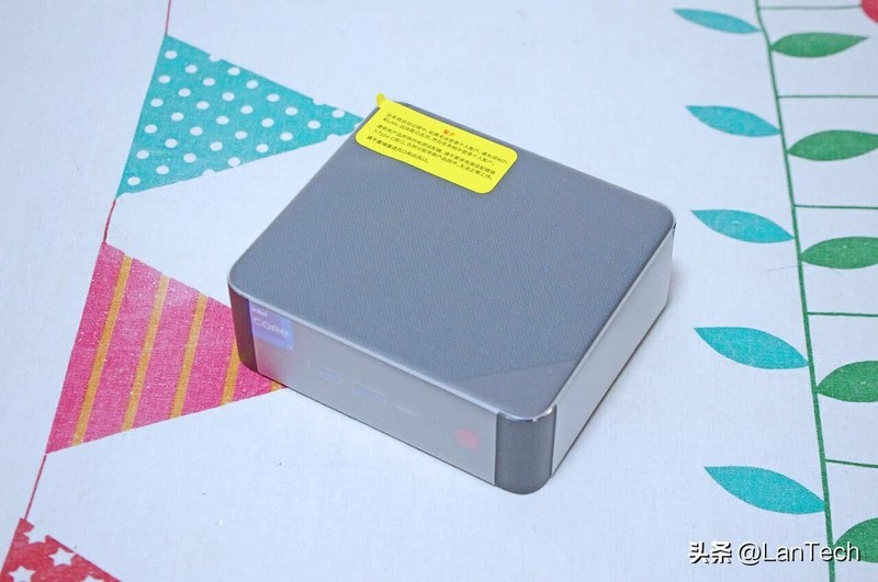 办公好帮手，娱乐有一手：零刻 SEi12 Pro 高性能迷你主机体验