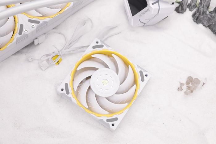 夏天随便玩也不会热，炽果宙斯XT360一体式水冷散热器评测