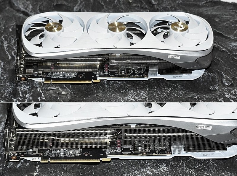 从未如此雅致 索泰RTX4090 AMP EXTREME AIRO月白 实测分享