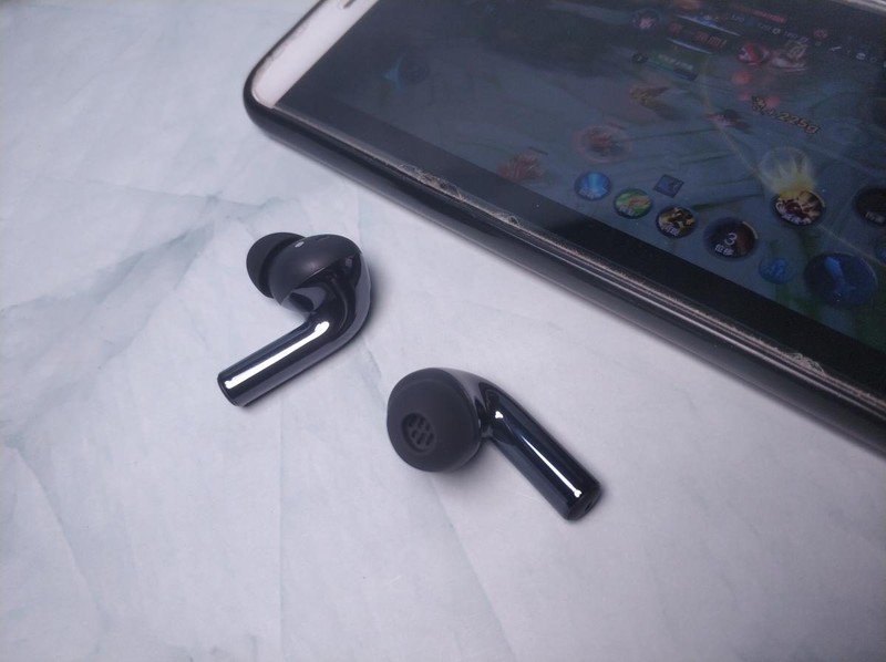 静享旗舰音质，沉浸式游戏体验：一加 Buds 3耳机