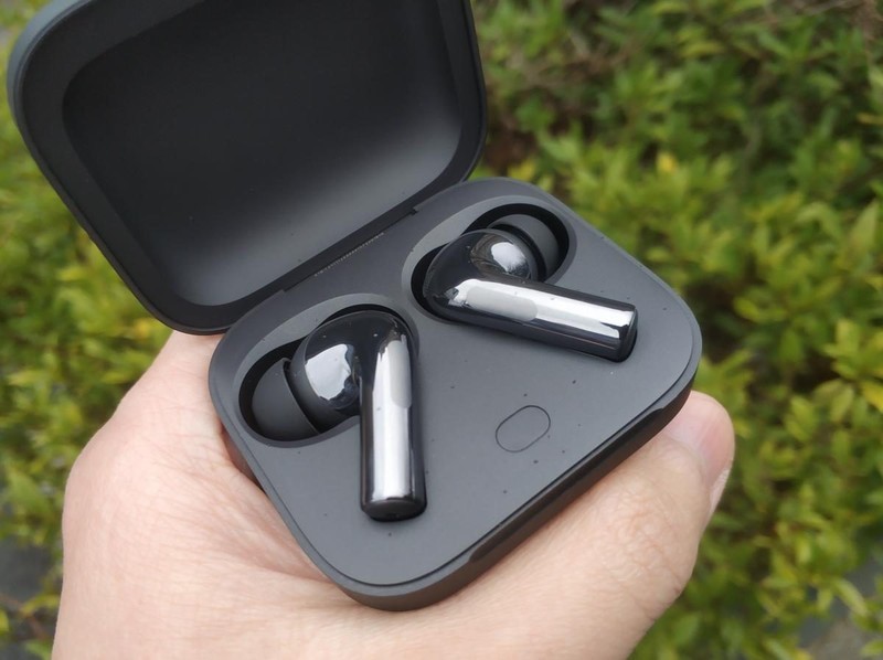 静享旗舰音质，沉浸式游戏体验：一加 Buds 3耳机