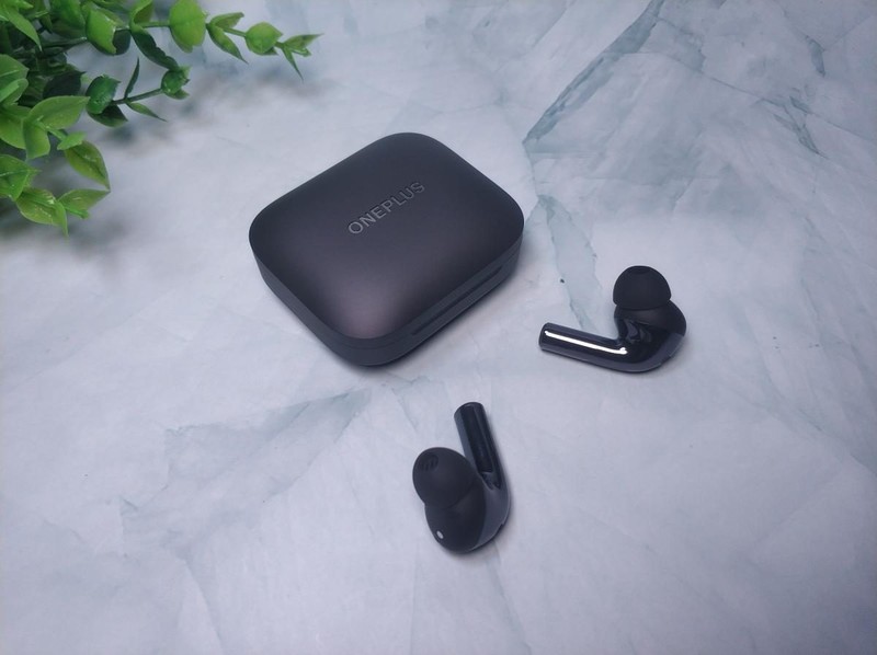 静享旗舰音质，沉浸式游戏体验：一加 Buds 3耳机