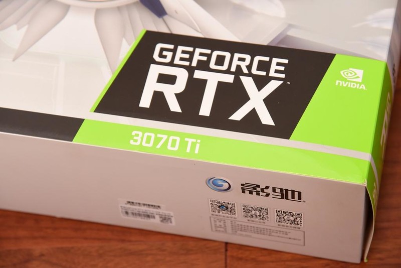 来自服务器血统的游戏主板—美超微C9Z790-CGW，打游戏怎么样？