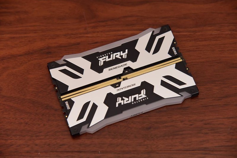 来自服务器血统的游戏主板—美超微C9Z790-CGW，打游戏怎么样？