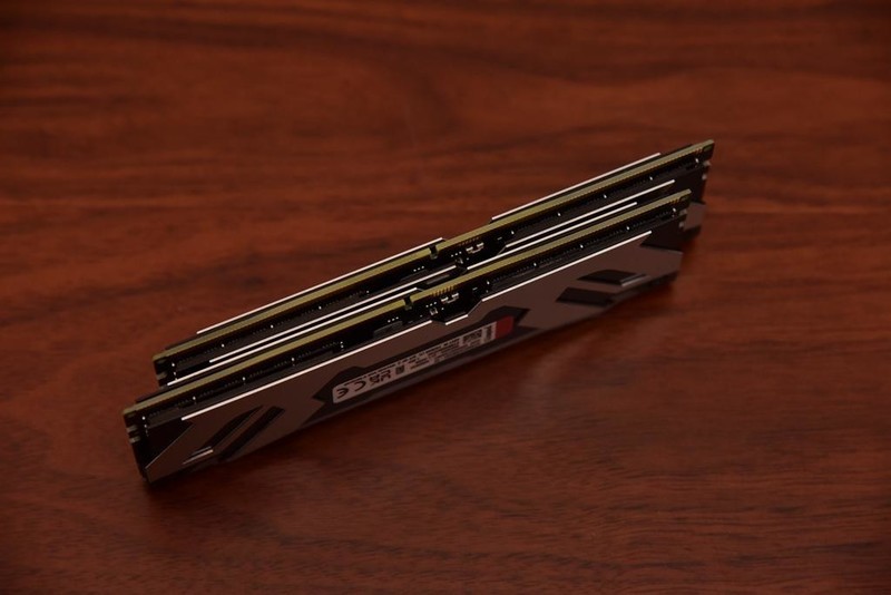 来自服务器血统的游戏主板—美超微C9Z790-CGW，打游戏怎么样？