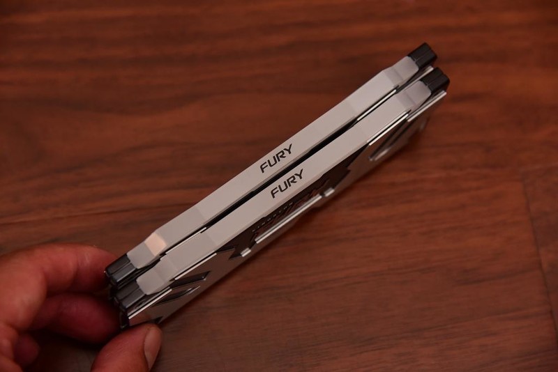 来自服务器血统的游戏主板—美超微C9Z790-CGW，打游戏怎么样？