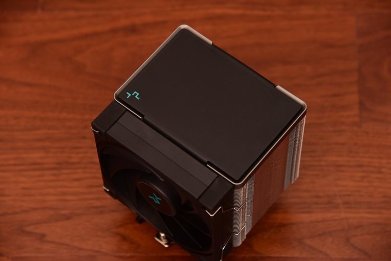 来自服务器血统的游戏主板—美超微C9Z790-CGW，打游戏怎么样？