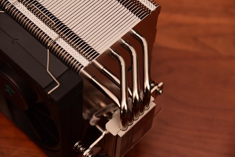 来自服务器血统的游戏主板—美超微C9Z790-CGW，打游戏怎么样？