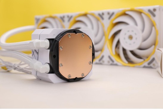 高配CPU最佳拍档，强力散热爽玩3A大作，炽果宙斯XT 360一体式水冷评测