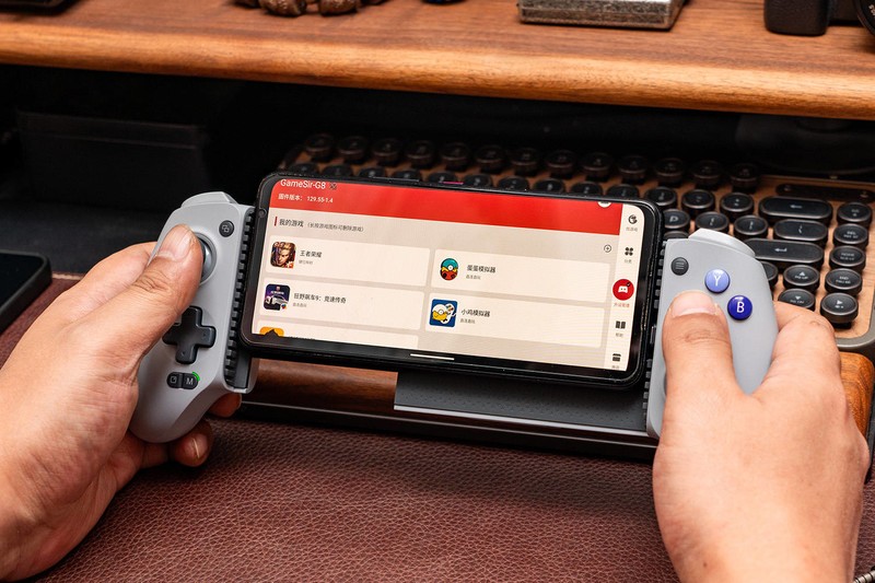iPhone和安卓都能用，百款NS游戏随便玩，盖世小鸡G8射手座游戏手柄体验
